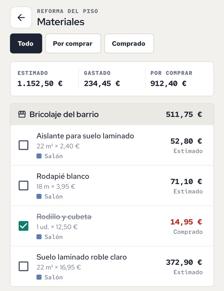 Lista de materiales agrupada por tienda, con lo comprado marcado y los importes.